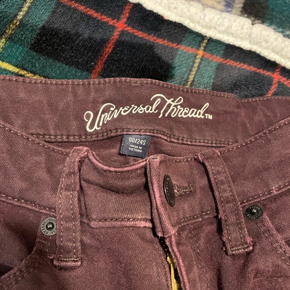 Universal Thread Target Brand Jeans (1/2) - Picture 2 of 6